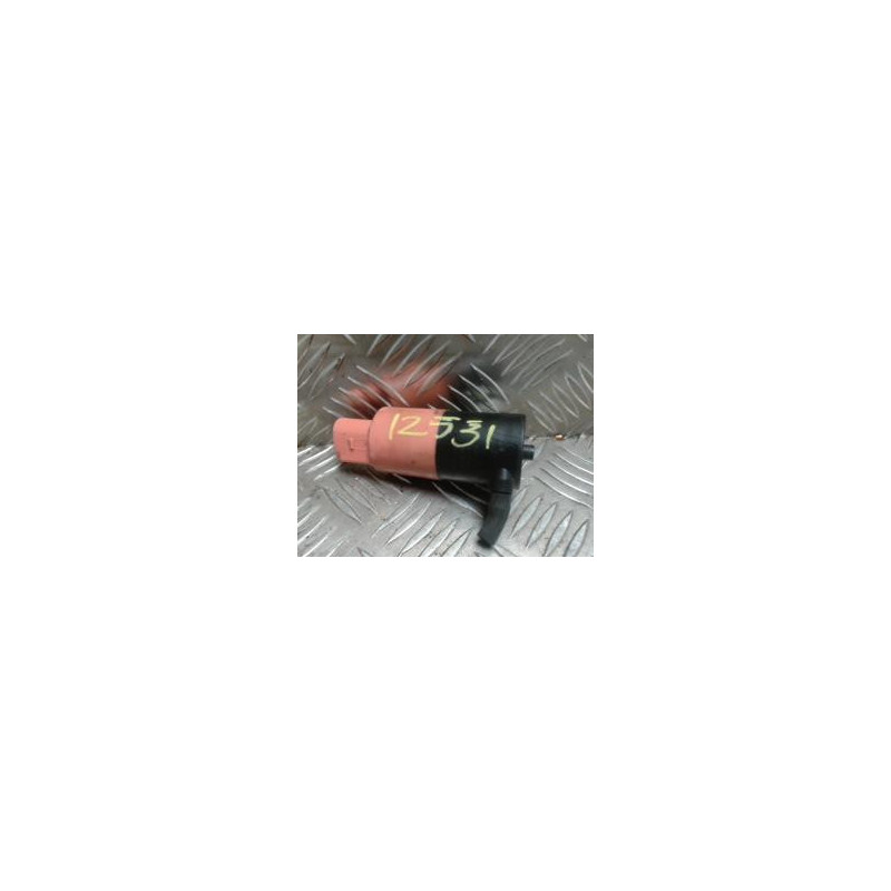 Pompe lave glace avant TOYOTA YARIS 2 PHASE 2 d’occasion