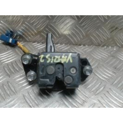 Serrure de hayon TOYOTA YARIS 2 PHASE 1 d’occasion