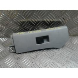 Interrupteur de leve vitre avant droit TOYOTA YARIS 2 PHASE 1 d’occasion