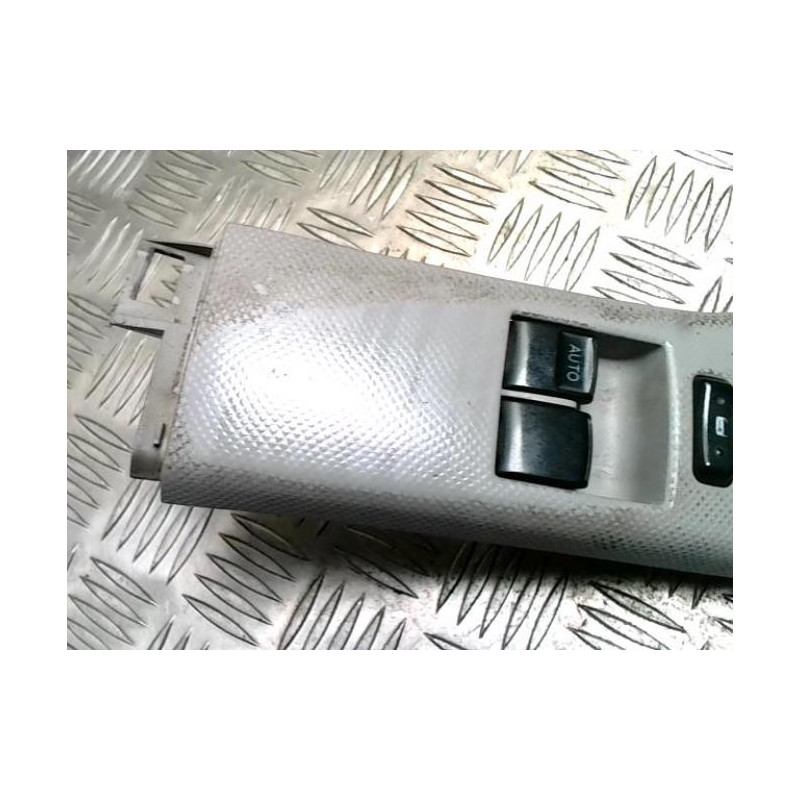 Interrupteur de leve vitre avant gauche TOYOTA YARIS 2 PHASE 1 d’occasion