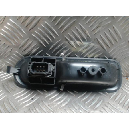 Interrupteur de leve vitre avant droit RENAULT TWINGO 2 PHASE 1 d’occasion