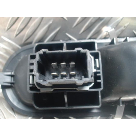Interrupteur de leve vitre avant droit RENAULT TWINGO 2 PHASE 1 d’occasion