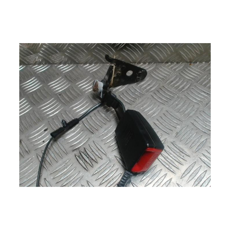 Attache ceinture arriere droit CITROEN C5 2 d’occasion