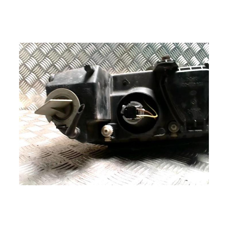 Optique avant principal droit (feux)(phare) VOLKSWAGEN PASSAT 4 PHASE 2 d’occasion