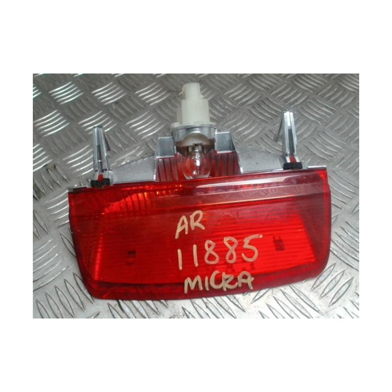 Feu arriere stop central NISSAN MICRA 3 PHASE 1 d’occasion