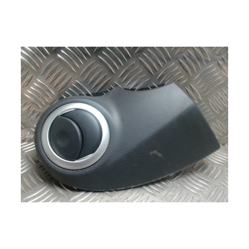 Aerateur tableau de bord avant gauche DACIA SANDERO 1 d’occasion