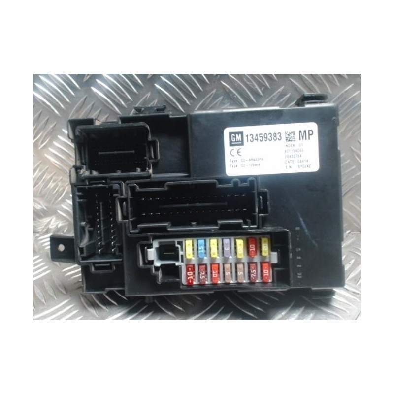 Porte fusible OPEL MERIVA B PHASE 1 d’occasion