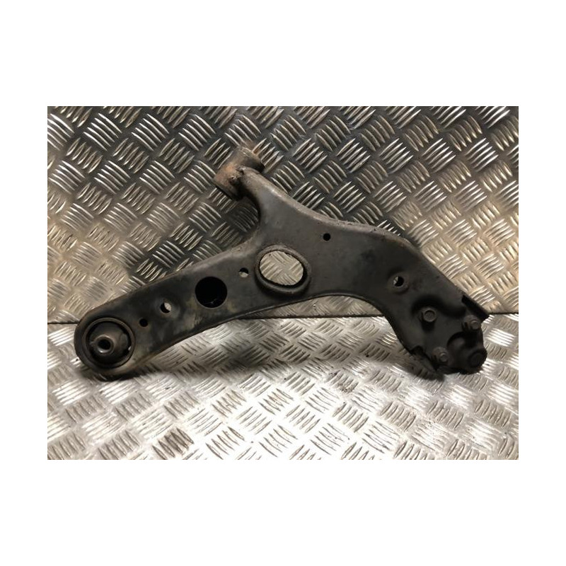 Triangle avant gauche TOYOTA RAV4 3 PHASE 1 d’occasion