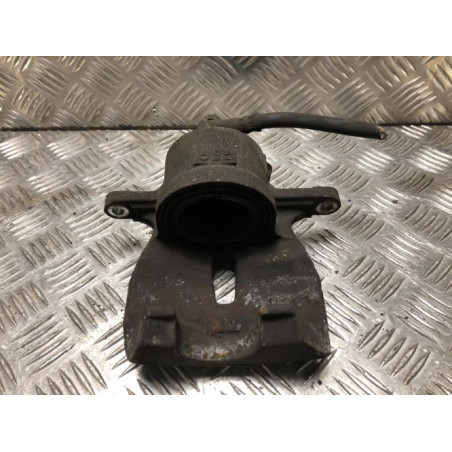 Etrier avant droit (freinage) TOYOTA RAV4 3 PHASE 1 d’occasion
