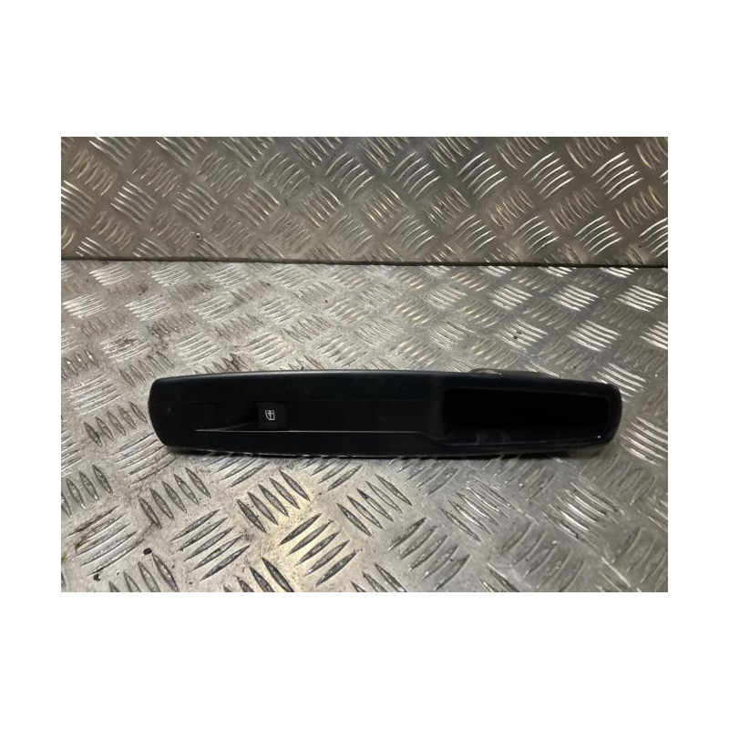 Interrupteur de leve vitre avant droit RENAULT SCENIC 3 PHASE 2 d’occasion