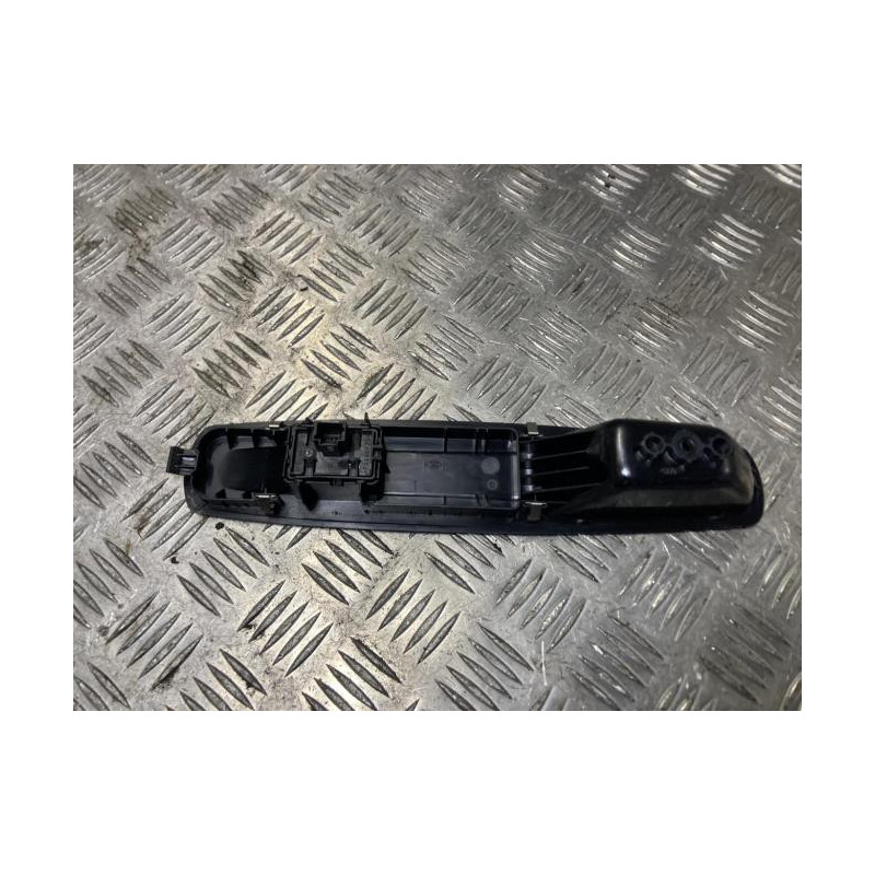 Interrupteur de leve vitre avant droit RENAULT SCENIC 3 PHASE 2 d’occasion