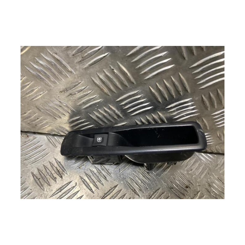 Interrupteur de leve vitre arriere droit RENAULT SCENIC 3 PHASE 2 d’occasion