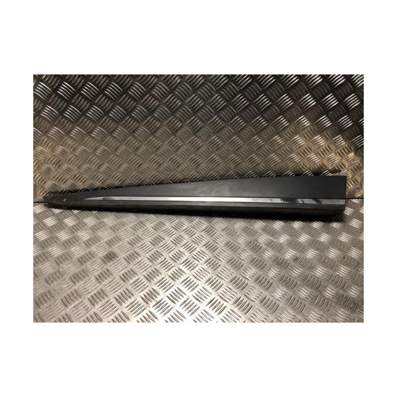 Baguette de porte avant gauche RENAULT CLIO 4 PHASE 2 d’occasion