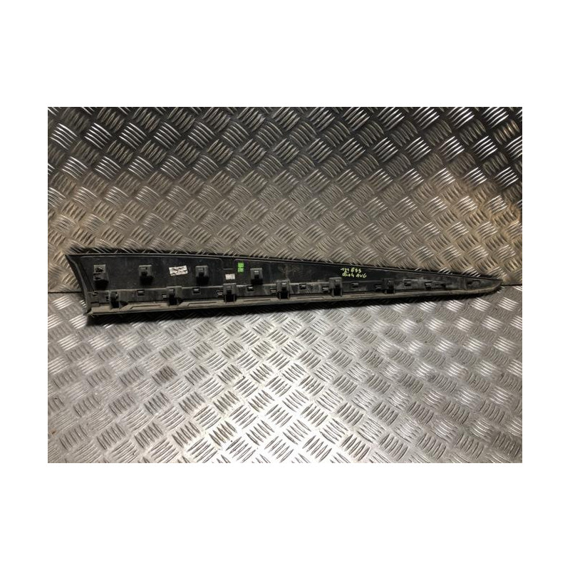 Baguette de porte avant gauche RENAULT CLIO 4 PHASE 2 d’occasion