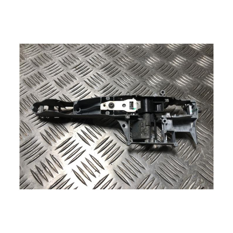 Support poignee porte avant gauche PEUGEOT PARTNER 2 PHASE 1 d’occasion