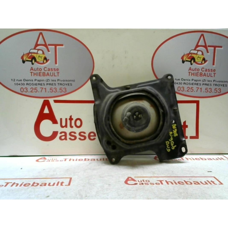 Optique avant principal droit (feux)(phare) NISSAN KING CAB d’occasion