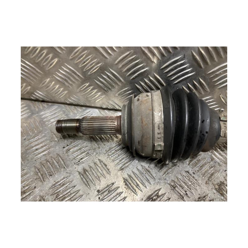 Cardan gauche (transmission) TOYOTA YARIS 2 PHASE 2 d’occasion