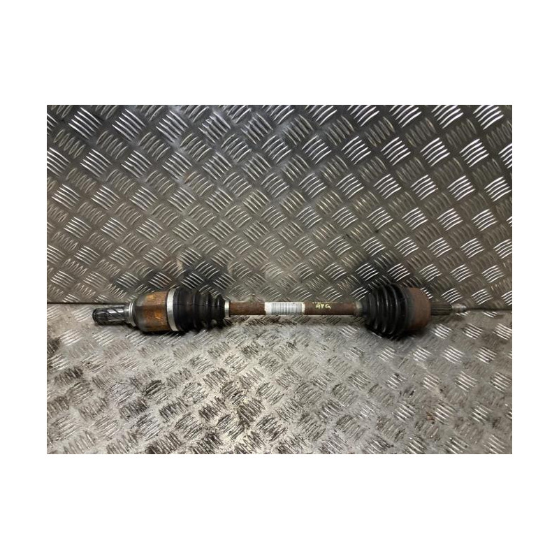 Cardan gauche (transmission) RENAULT MEGANE 3 PHASE 1 d’occasion