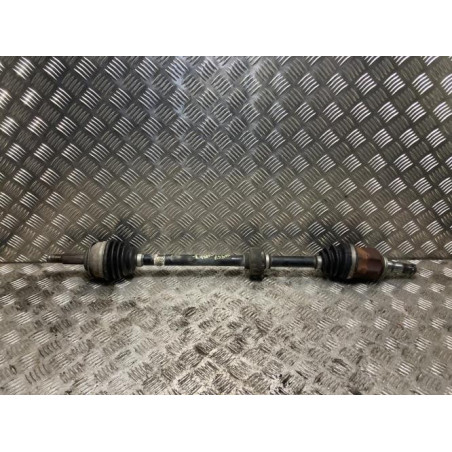 Cardan droit (transmission) TOYOTA YARIS 2 PHASE 2 d’occasion