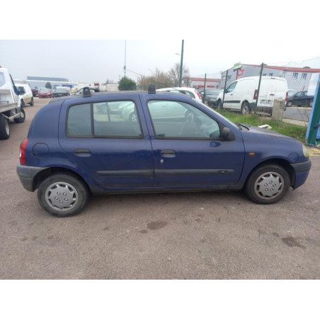 Platine feu arriere droit RENAULT CLIO 2 PHASE 1 d’occasion