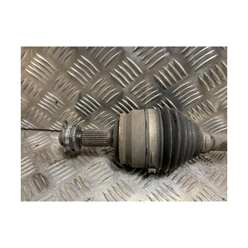 Cardan gauche (transmission) PEUGEOT 208 2 d’occasion