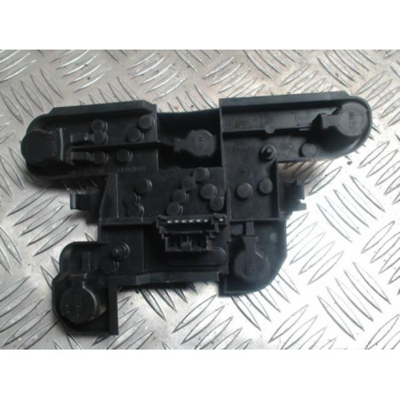Platine feu arriere gauche RENAULT MEGANE 1 PHASE 2 d’occasion
