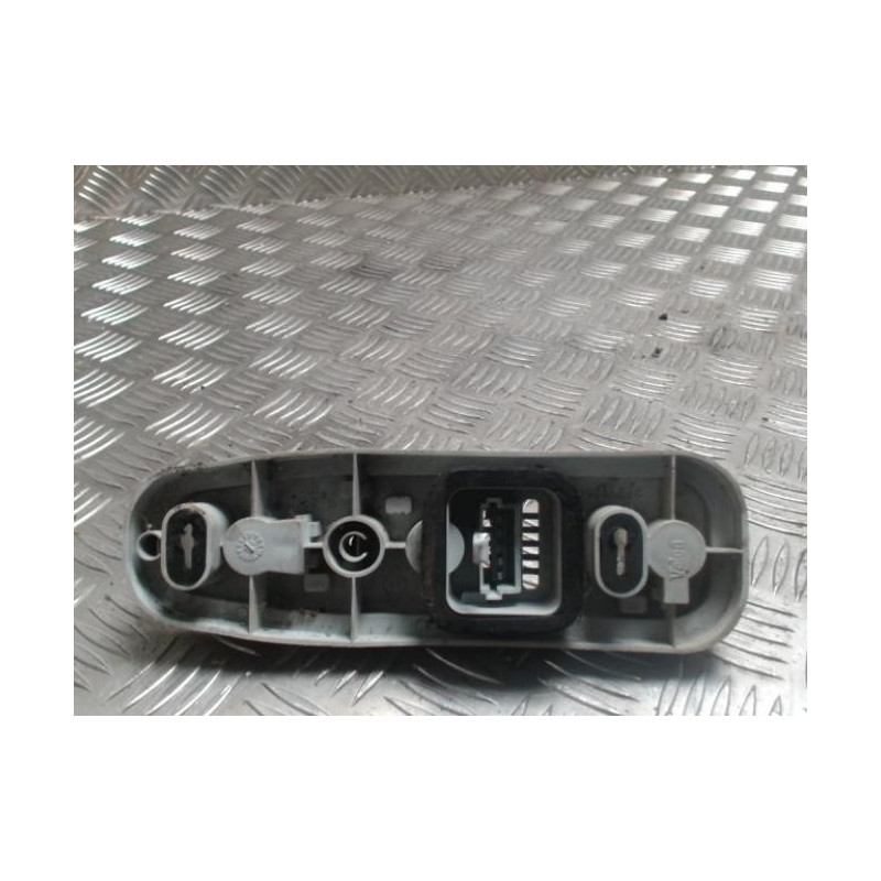 Platine feu arriere droit RENAULT TWINGO 1 PHASE 3 d’occasion