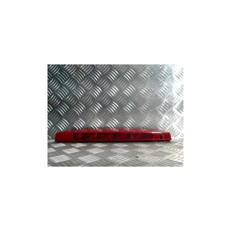Feu arriere stop central RENAULT CLIO 3 PHASE 1 BREAK d’occasion