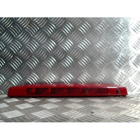 Feu arriere stop central RENAULT CLIO 3 PHASE 1 BREAK d’occasion