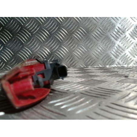 Feu arriere stop central RENAULT CLIO 3 PHASE 1 BREAK d’occasion