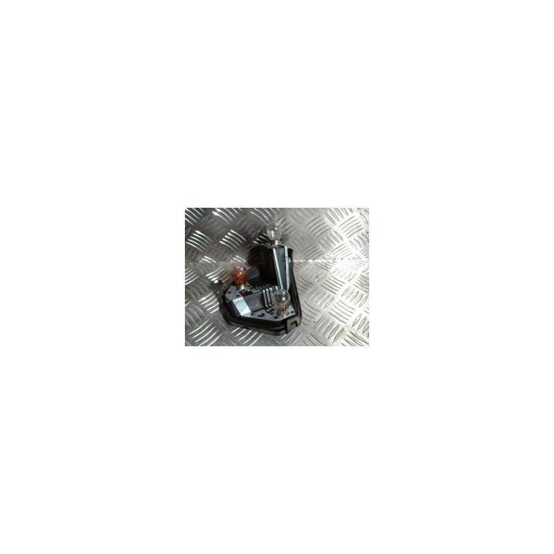 Platine feu arriere droit RENAULT CLIO 3 PHASE 1 BREAK d’occasion