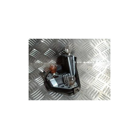 Platine feu arriere droit RENAULT CLIO 3 PHASE 1 BREAK d’occasion