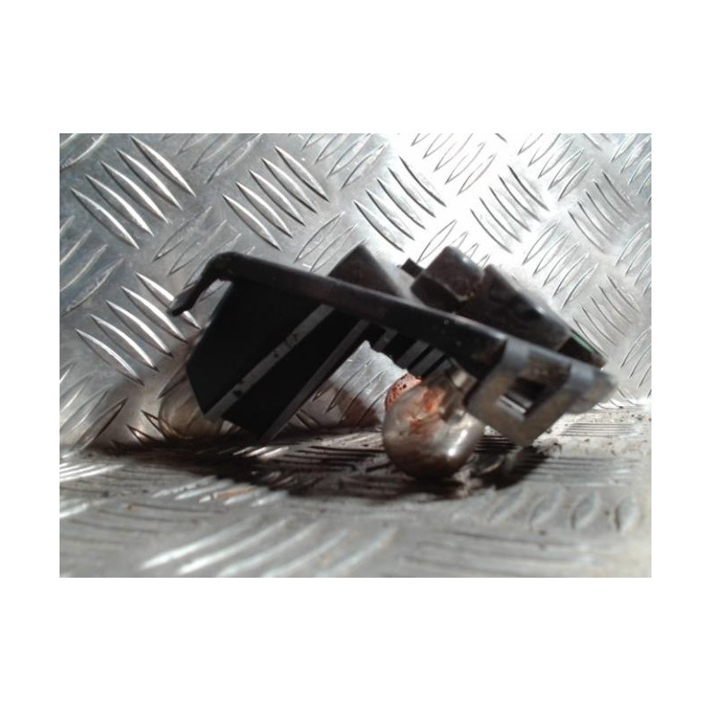 Platine feu arriere droit RENAULT CLIO 3 PHASE 1 BREAK d’occasion