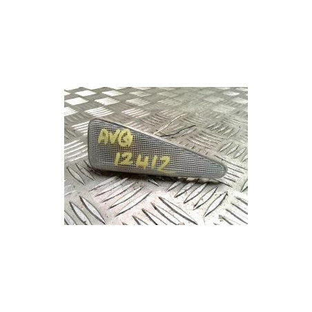 Repetiteur clignotant avant gauche (Feux) DACIA SANDERO 1 d’occasion