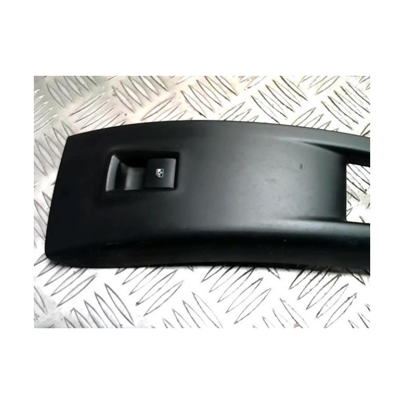 Interrupteur de leve vitre avant droit OPEL MERIVA B PHASE 1 d’occasion