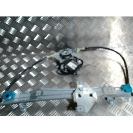 Leve vitre electrique avant droit RENAULT TWINGO 2 PHASE 1 d’occasion