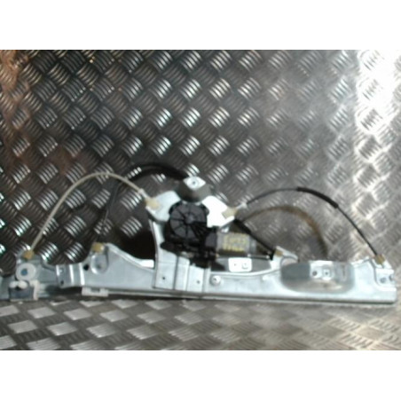 Leve vitre electrique avant droit RENAULT CLIO 3 PHASE 1 d’occasion