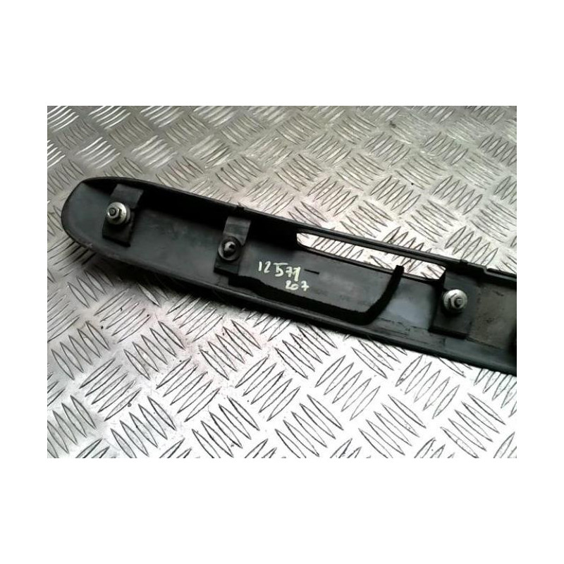Baguette de coffre PEUGEOT 207 PHASE 1 d’occasion