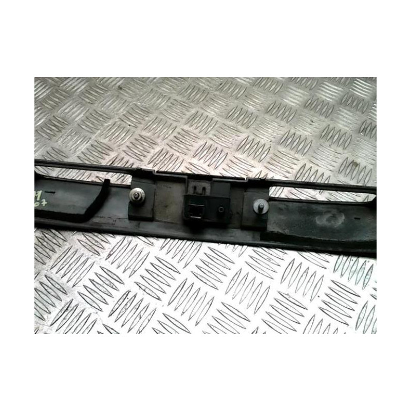Baguette de coffre PEUGEOT 207 PHASE 1 d’occasion