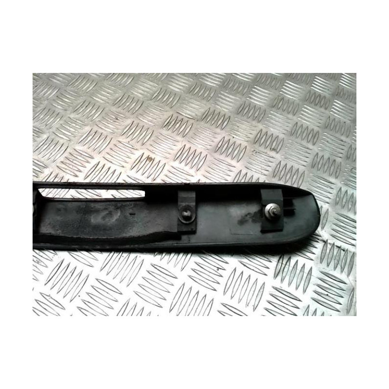 Baguette de coffre PEUGEOT 207 PHASE 1 d’occasion