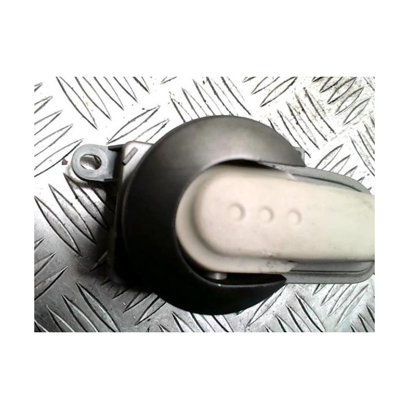 Poignee interieur avant droit NISSAN MICRA 3 PHASE 1 d’occasion