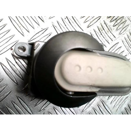 Poignee interieur avant droit NISSAN MICRA 3 PHASE 1 d’occasion