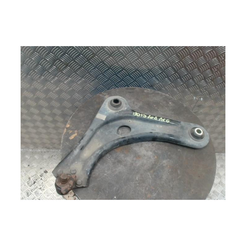 Triangle avant gauche PEUGEOT 208 1 PHASE 1 d’occasion