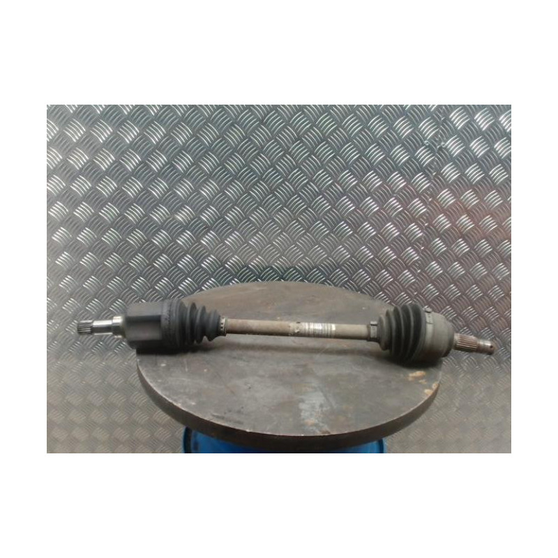 Cardan gauche (transmission) PEUGEOT 207 PHASE 2 d’occasion