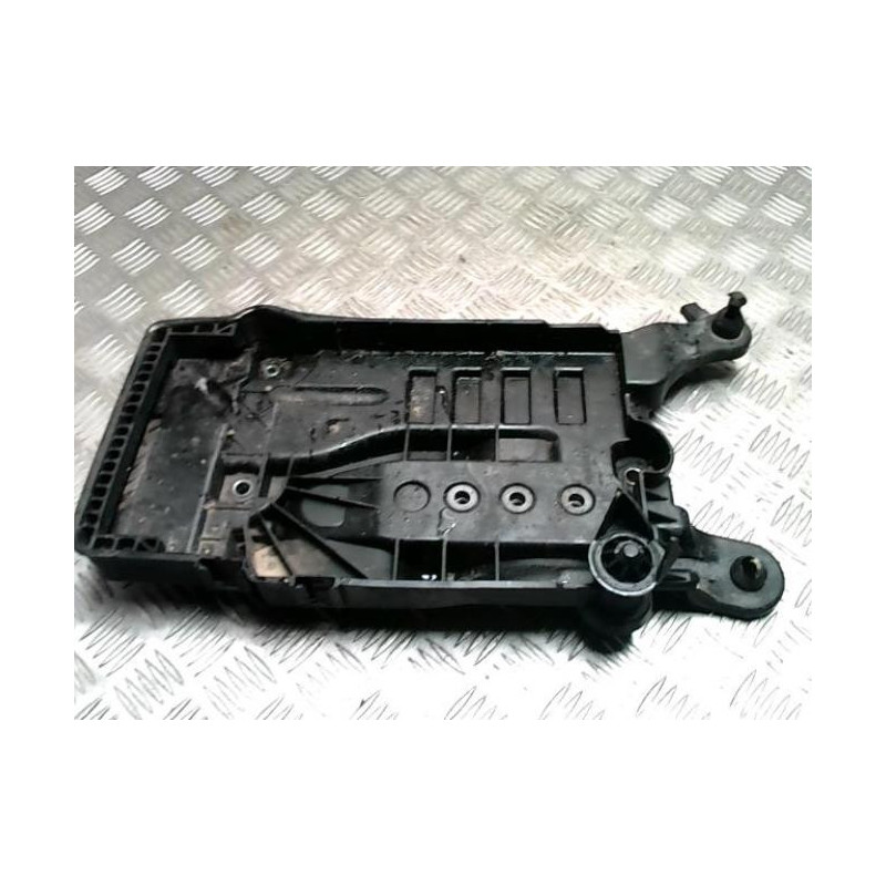 Coffre à batterie VOLKSWAGEN POLO 6 PHASE 1 d’occasion
