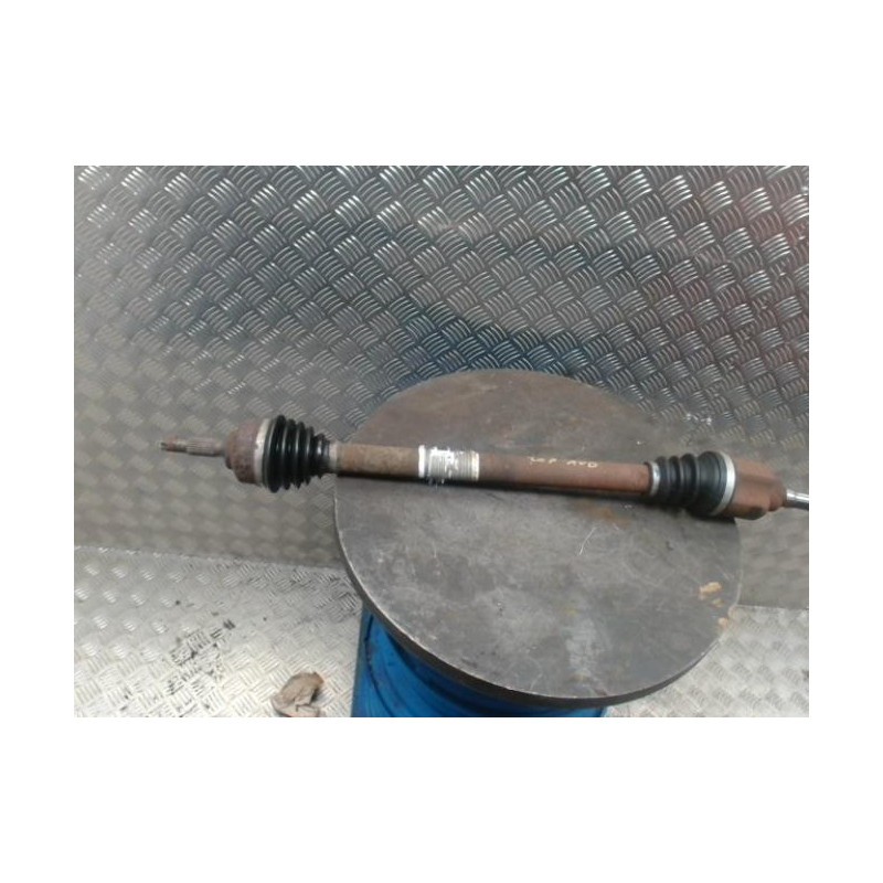 Cardan droit (transmission) PEUGEOT 207 PHASE 1 d’occasion