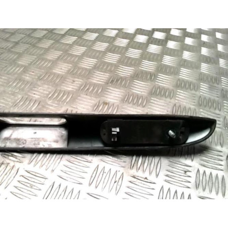Baguette de coffre PEUGEOT 307 PHASE 2 BREAK d’occasion