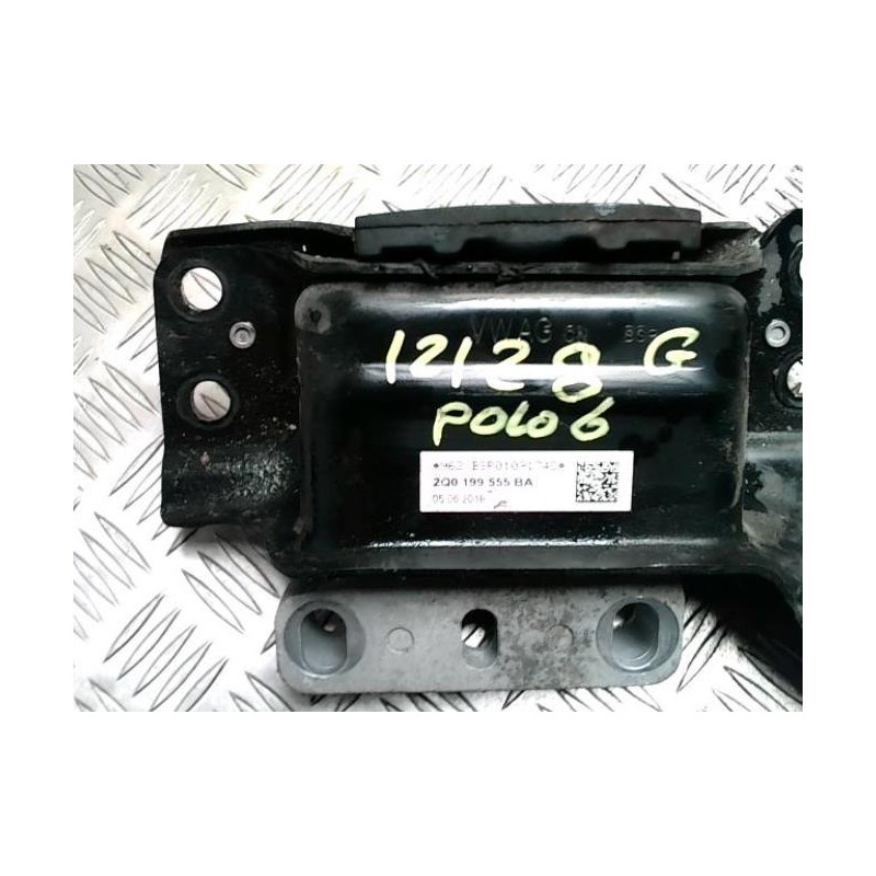 Support moteur gauche VOLKSWAGEN POLO 6 PHASE 1 d’occasion