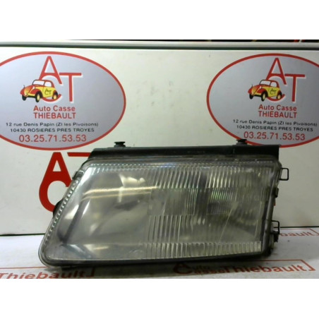 Optique avant principal gauche (feux)(phare) VOLKSWAGEN PASSAT V (3B2) d’occasion