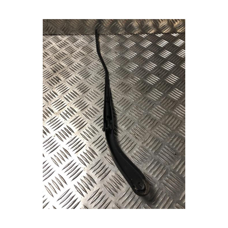 Bras essuie glace avant gauche DACIA DUSTER 2 PHASE 1 d’occasion